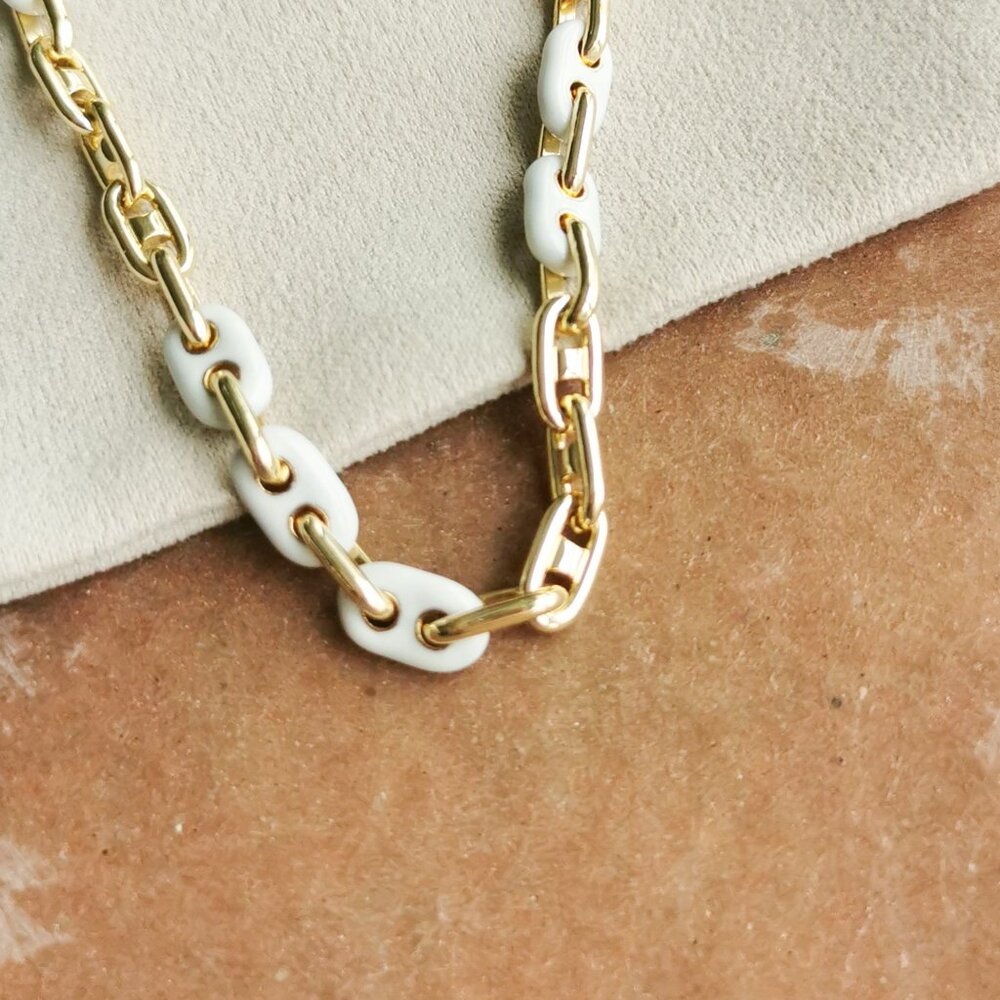 Kendra Scott Bailey White Mix Chain Necklace Gold - Picture 2 of 4